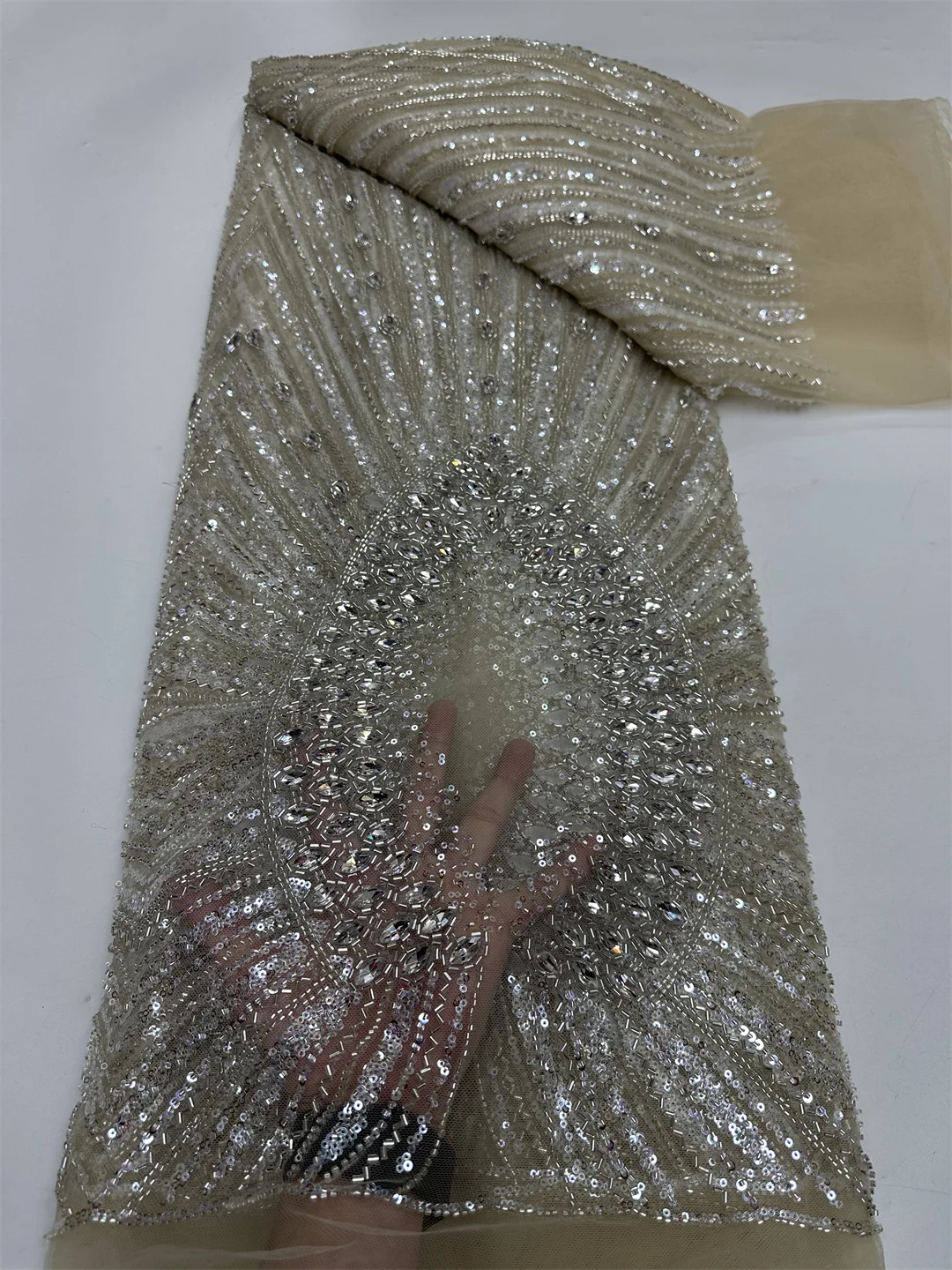 الترتر الثقيل الأفريقي ومطرز أقمشة الدانتيل 2025 شمسيّة دانتيل عالية الجودة النيجيري الفرنسي تول أقمشة الدانتيل لخياطة فستان الزفاف