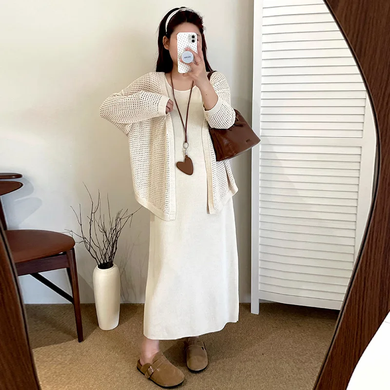 

Комплект из вязаного жакета с вырезами и платья-жилетки больших размеров для женщин, модный костюм-двойка осень 2025 для полных дам