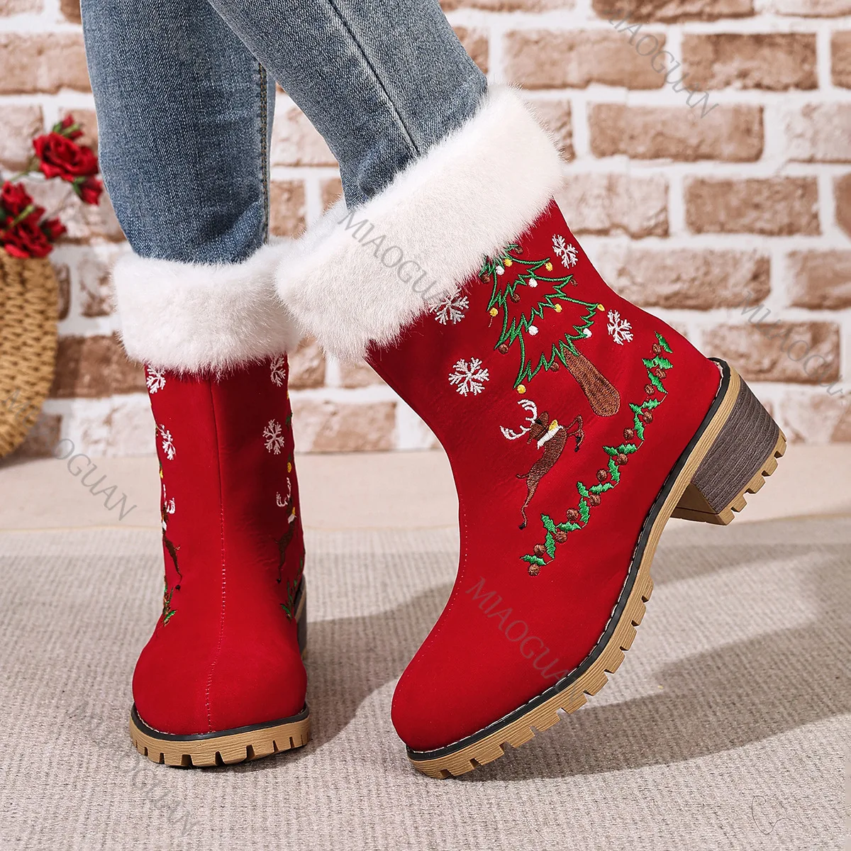Women's Red Suede Snow Boots, Christmas Embroidered, Fluffy Lined Round Toe Chunky Heel Winter Boots_voghion.com