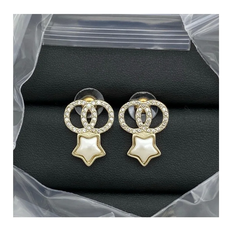 

Double Letter Stud Earrings Female Small Explosion Internet Celebrity Retro Earrings