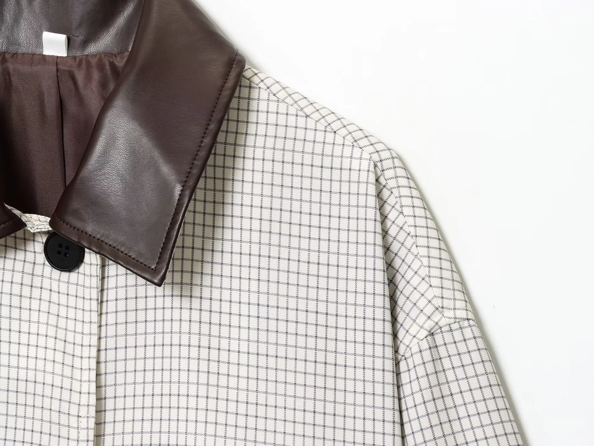 เสื้อแจ็คเก็ตสไตล์ยุโรปและอเมริกา ลายสก็อตตัดกัน แต่งปกหนัง แจ็คเก็ตกันลม ทรงหลวม สไตล์ใหม่