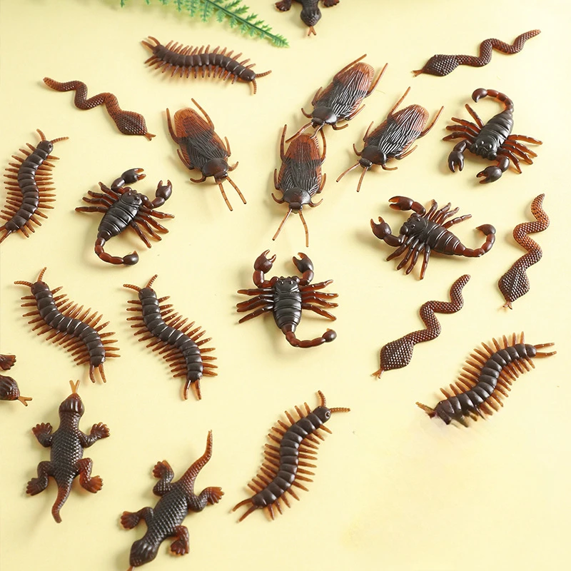 5-50Pcs Funny Realistic Bugs Trick Prank Toys Scary Insects Fake Cockroaches Snake Halloween Prank Toy Bug April Fools Day Decor