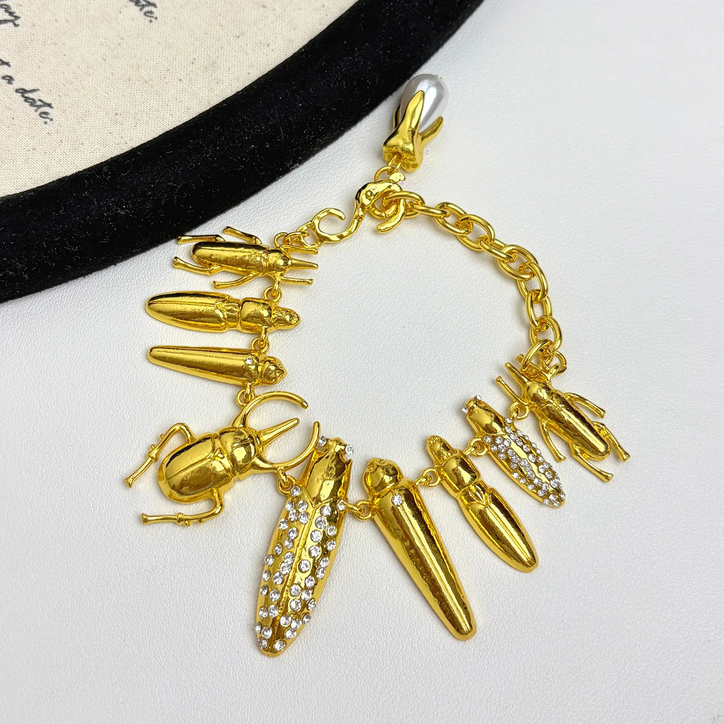Heavy Duty Rhinestone Beetle Pendant Necklace Bracelet Luxury Insect Jewelry Niche Temperament Clavicle Chain for Women