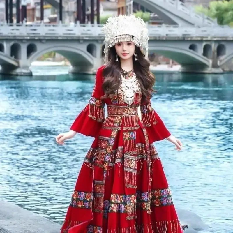 

FC6Embroidered red Miao clothing for young girls, Miao ethnic ancient style exotic wedding dress performance, Miao ethnic r@FC8！