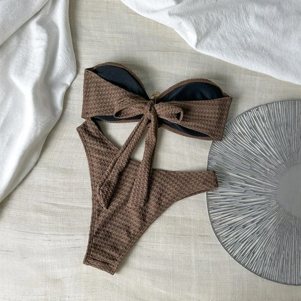 2026 New Textured Bandeau Bikini Set with Metal Ring Decor High Cut Thong Swimwear for Women Coffee Color