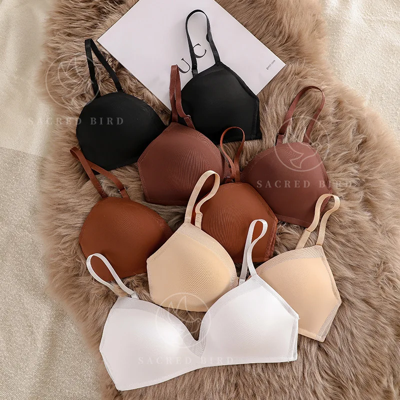 3D Cupped Breathable Sports Bra with Wire-Free Adjusting Mesh Back Design Women Bras Underwear