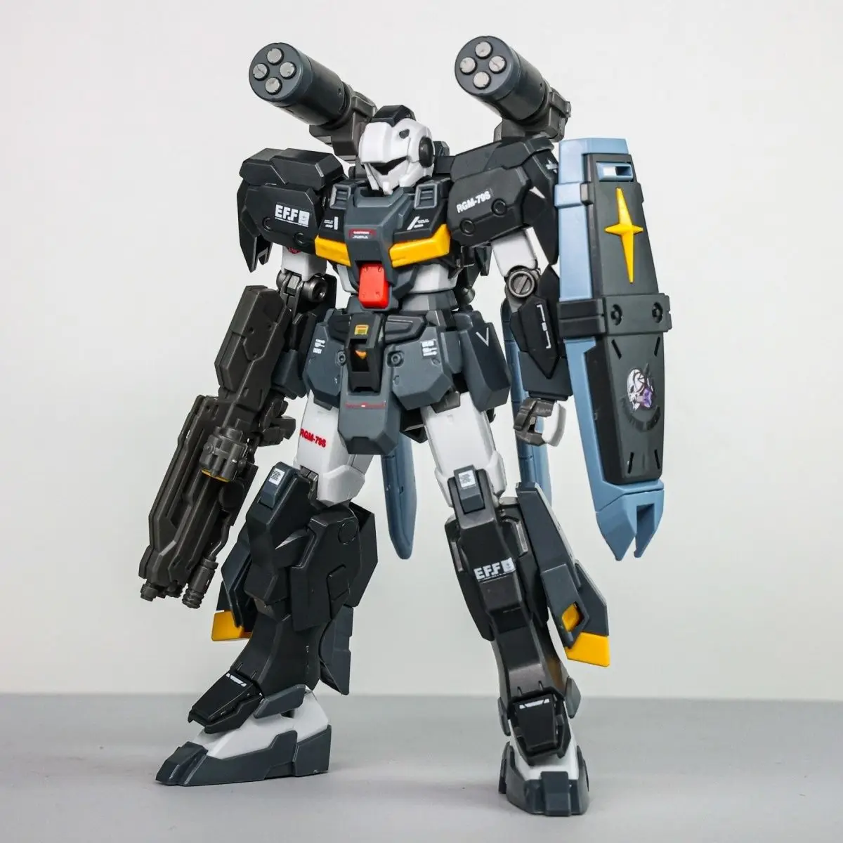 HG HGUC RX-81 g-line 1/144 noir couleurs primaires Mech assemblage Robot Mecha modèle Kit figurines d'action assemblé poupée jouet cadeau