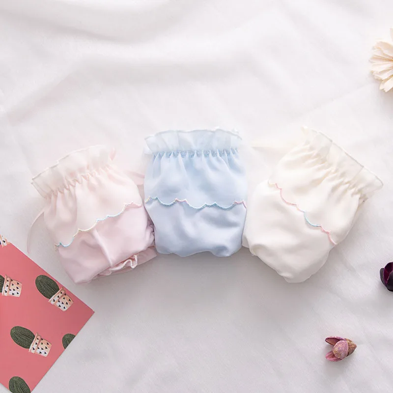 Japanese Girly Style Briefs Low Waist Milk Silk Breathable Cotton Crotch Bow Lace Underwear for Women