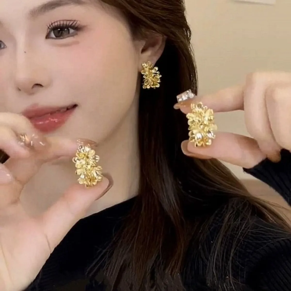 

Gold Tone 3D Flower Cluster Stud Earrings Elegant Floral Daily Fashion Jewelry