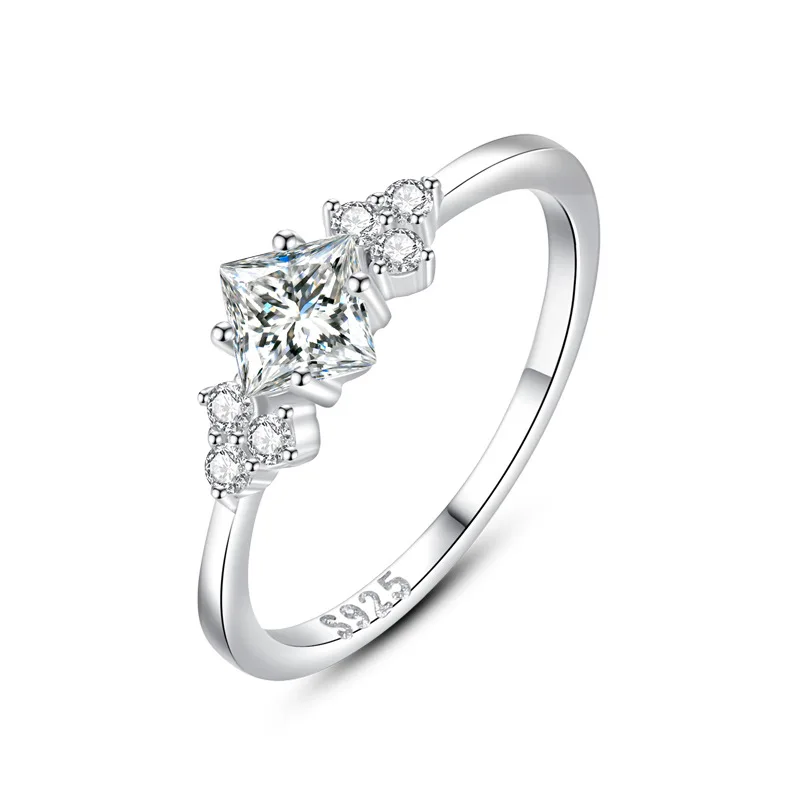 

2024 Fashion Diamond Engagement Ring 925 Sterling Silver Round Anillo De Compromiso for Wedding Party