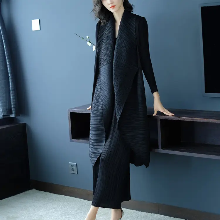 Wrinkled jacket 2025 autumn  new style long sleeves, medium to long length, loose fit, oversized, slimming and stylish look - Image 4