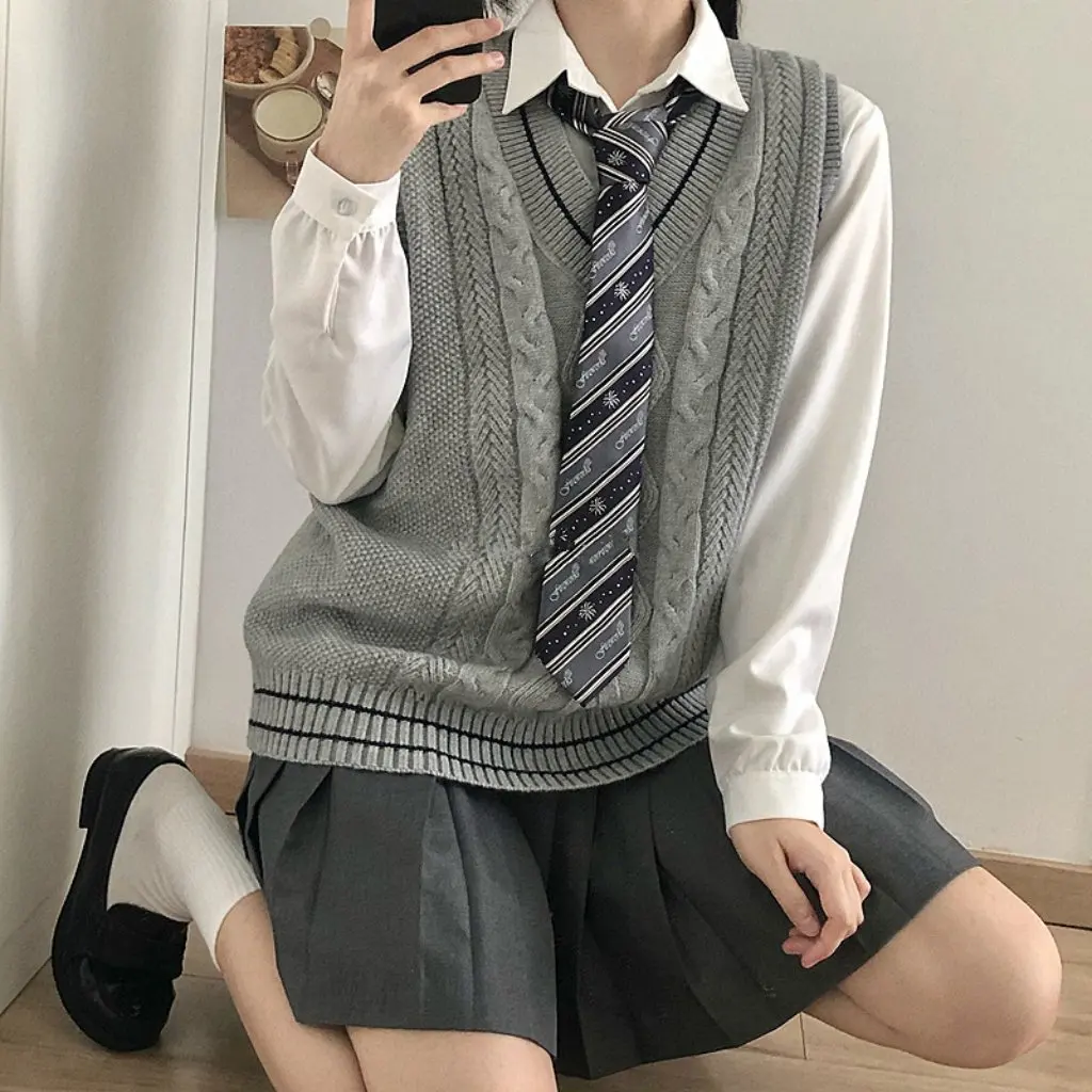 

Japanese Preppy Style JK Uniform Loose V-Neck Twist Vest Knitted Sweater School-Provided Stacked Outer Vest for Women