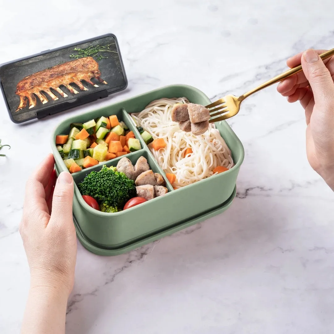New three partition silicone lunch box portable microwave-heatable food box with sealing fresh-keeping box