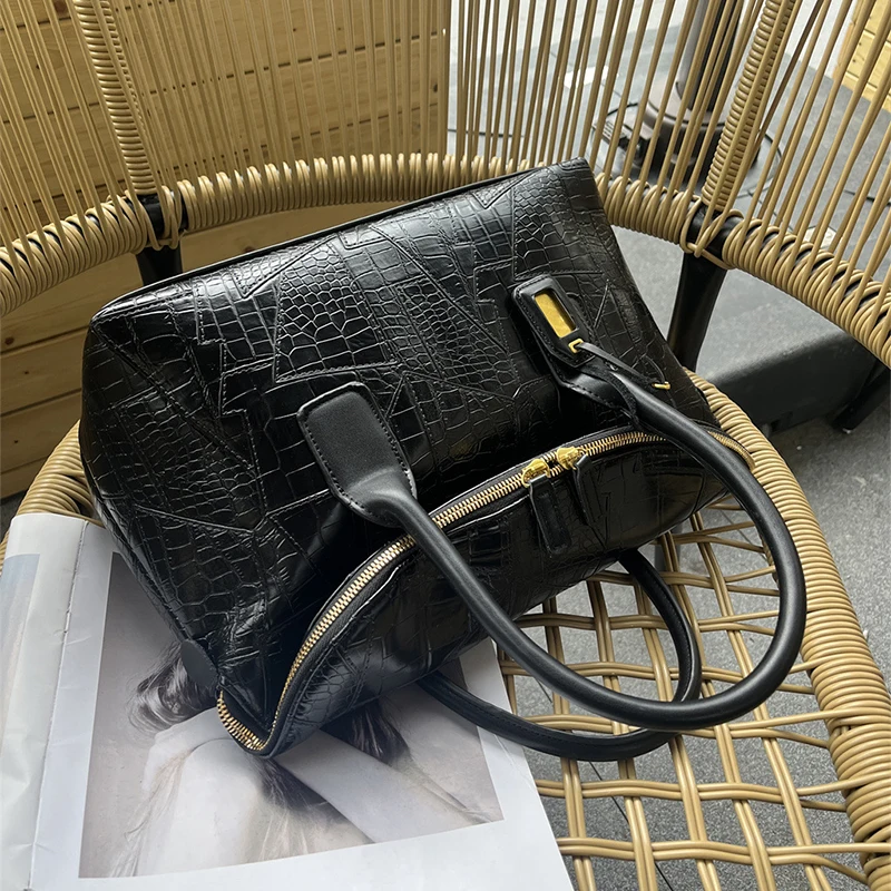 Zebra Stripe Hand Bag Brand Luxury New Design Sense One Shoulder Black Crossbody Pillow Bag Soft Leather High Quality Small Bag