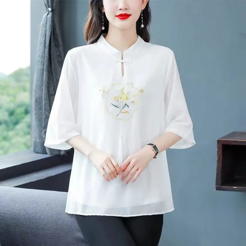 2024 New Summer Elegant Fashion Chic Retro Loose Office Lady Chinese Style T-shirts for Women Embroidery V Neck Short Sleeve Top