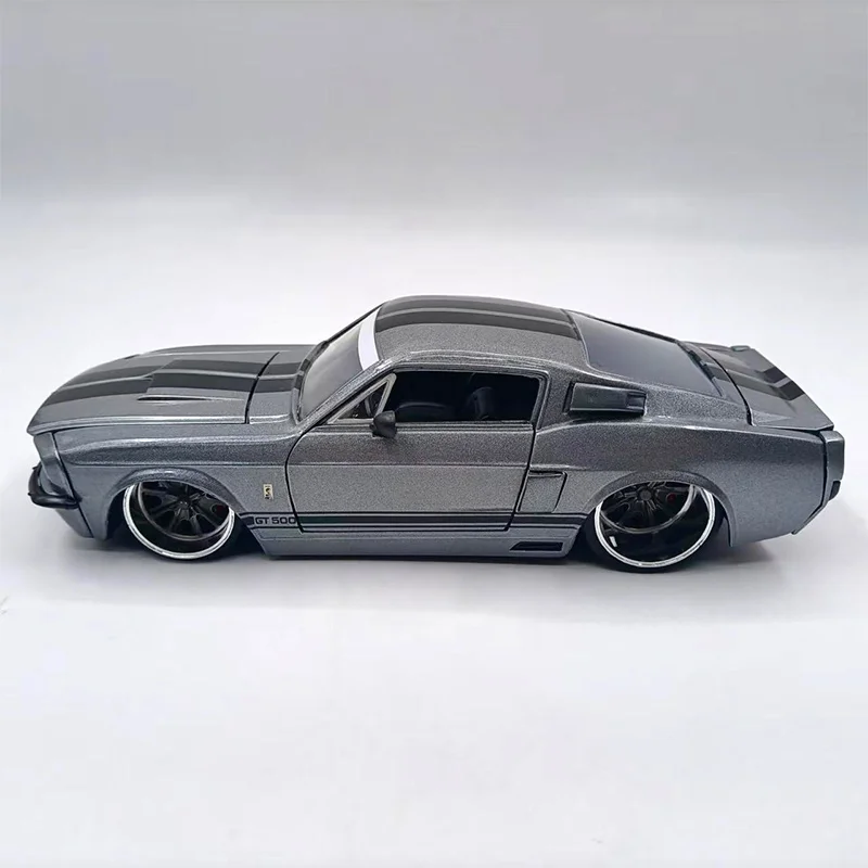 JADA 1:24 Scale 1967 Ford Shelby GT500 Diecast Alloy Simulation Car Model Finished Static Display