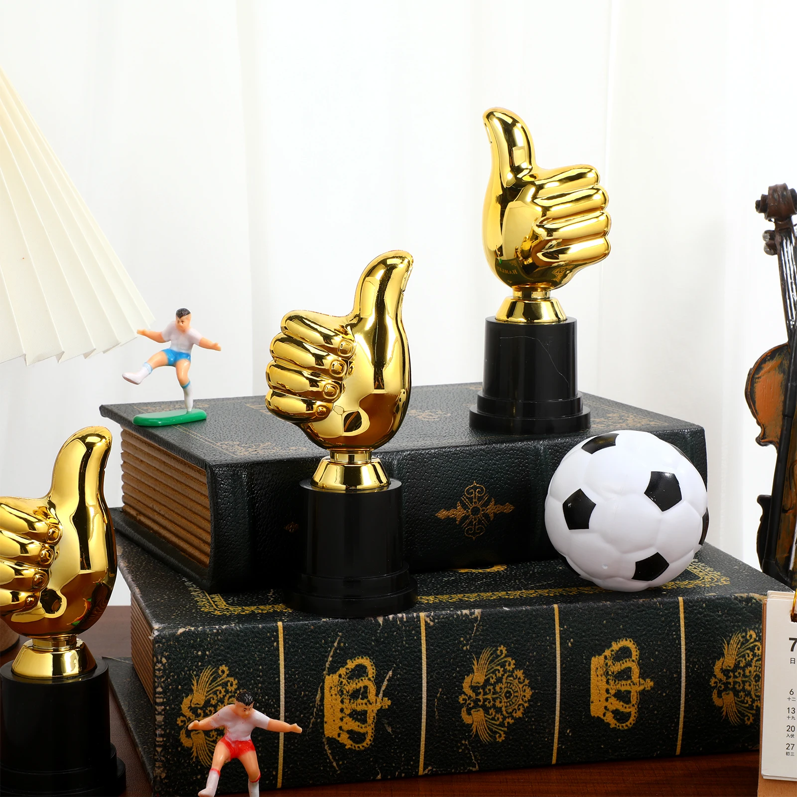 

6pcs Thumb Shaped Award Cup Children Competition Decor Kindergarten Cup For Competition Trophy Durable Plastic