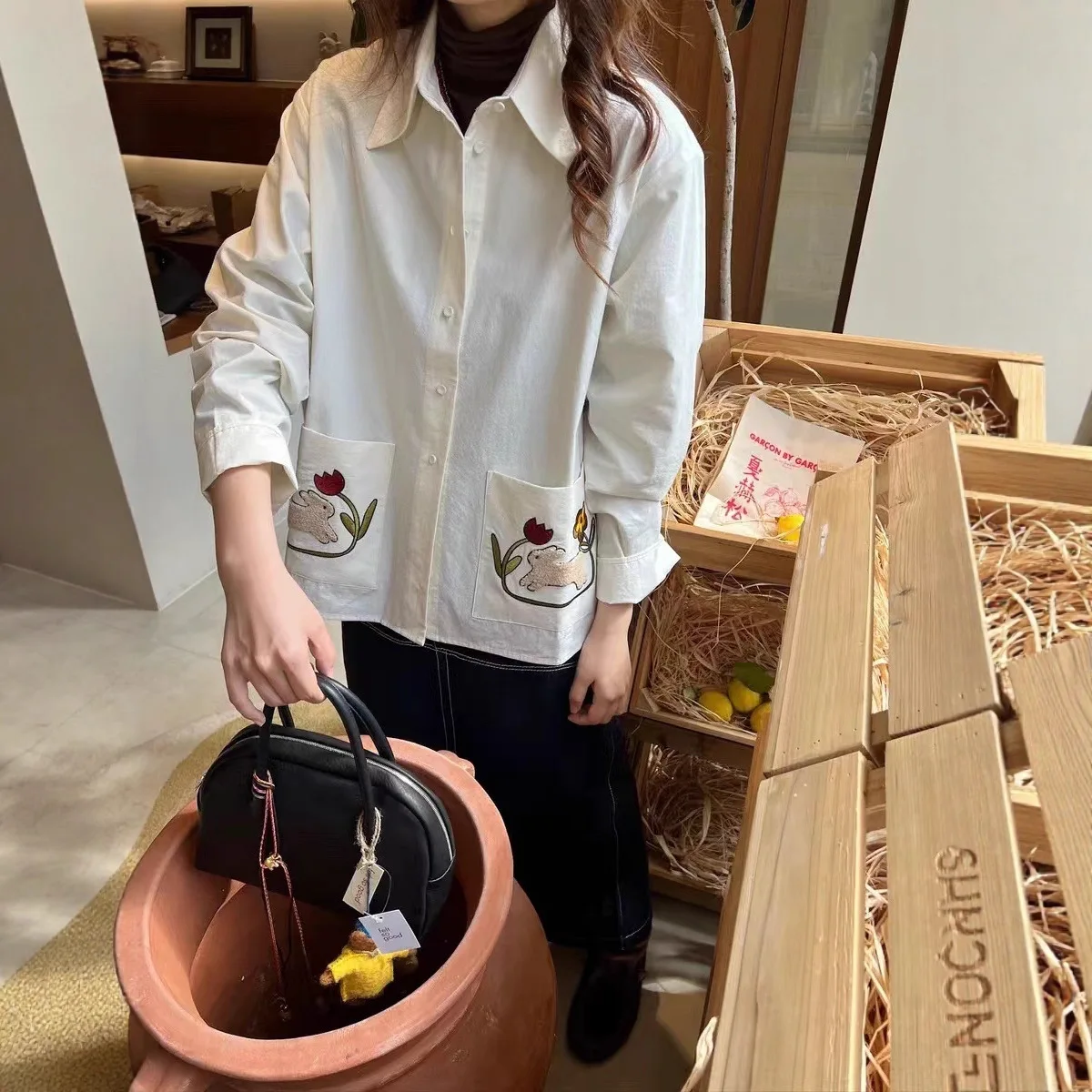 

French Sle Loose Fit Long Sve Button up irt Rabbit ket Embroidery Casual Collar Women's Top for Autumn Winter