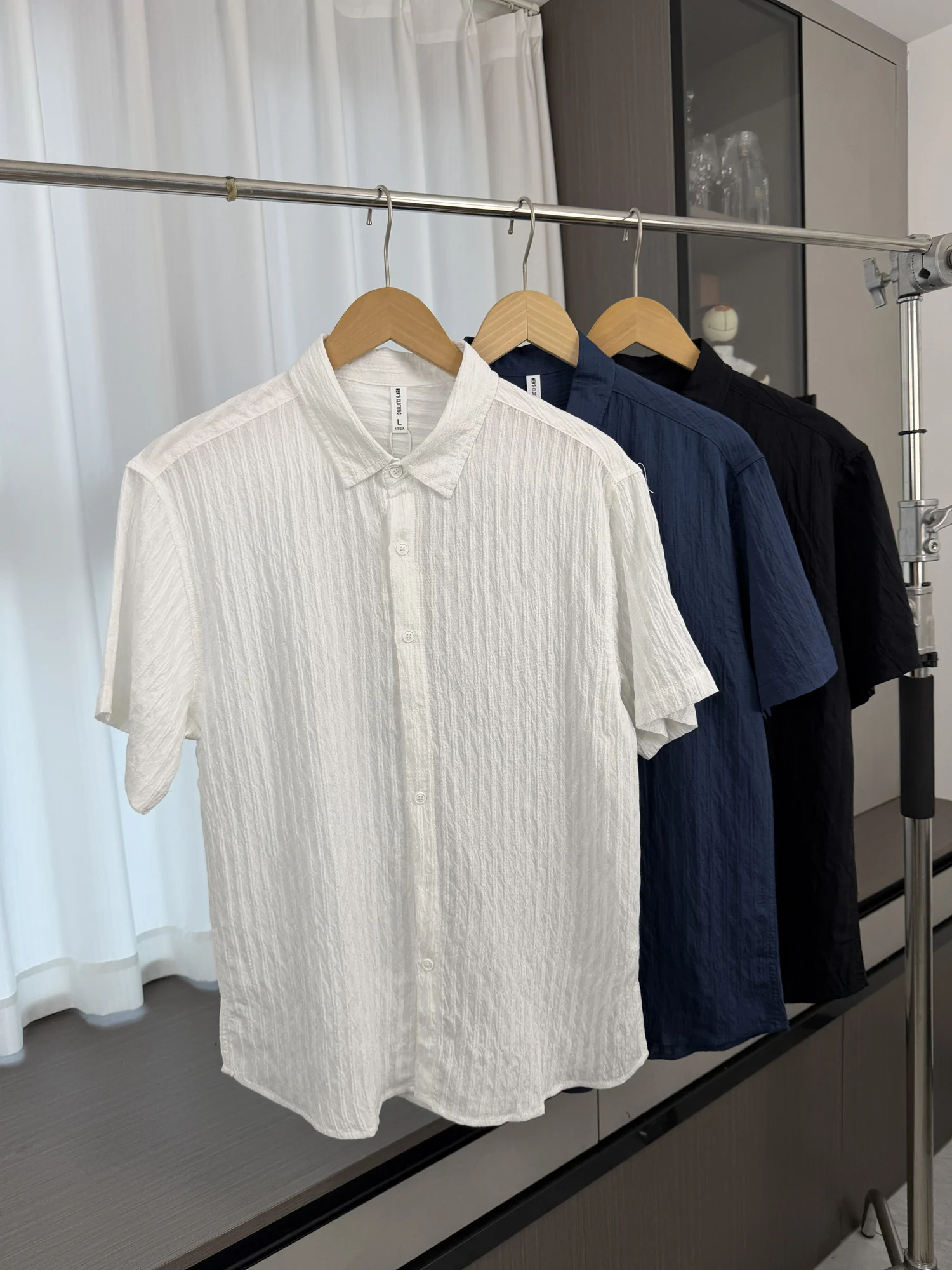 Ice Silk Cool Feeling Bubble Cloth Men's Casual Loose Fit Short Sleeve Shirt Simple Style Summer Versatile Knitted Elastic Fa...
