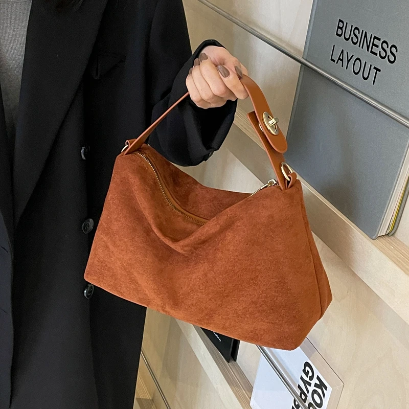 New Matte Large Capacity Women\'s Crossbody Bag Fashion Versatile Commuter Bag 2024 New Retro Brown Handbag