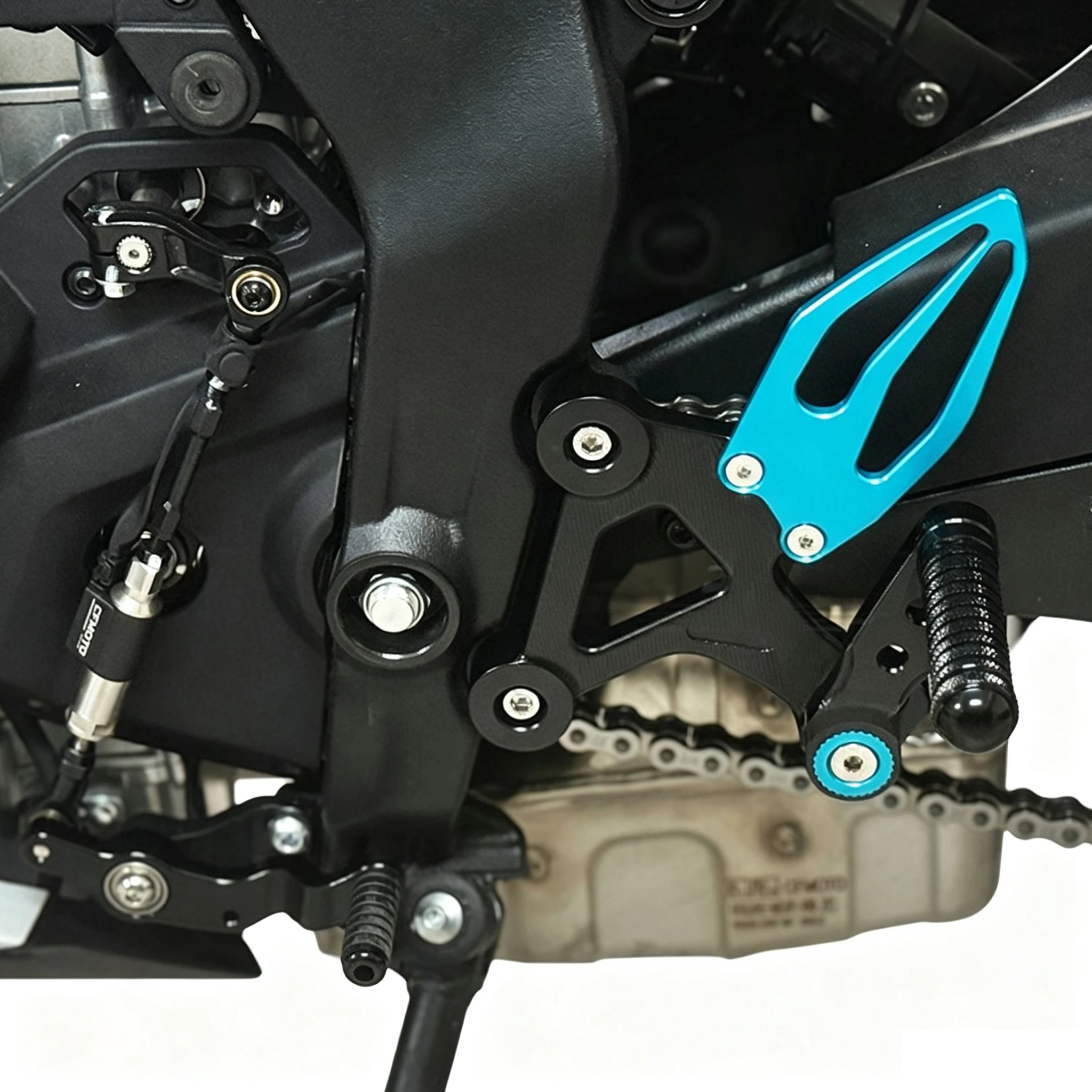 Motorcycle CNC Adjustable Rear Set Rearsets Footrest Footpeg Foot Rests Fit For CFMOTO 675SR 675SRR 675SR-R 2024-2025