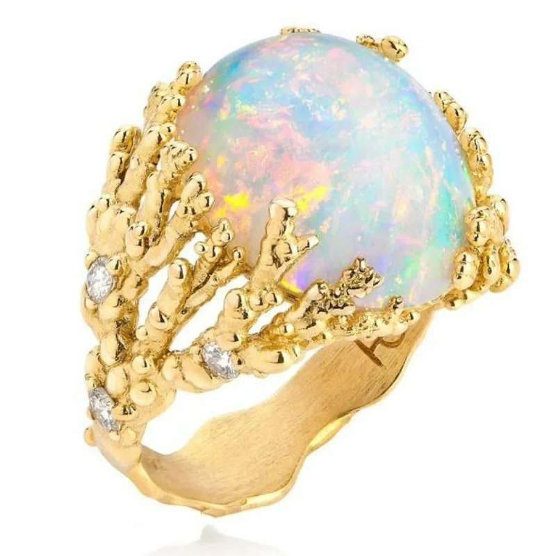 Eleganter, luxuriöser ovaler synthetischer Opal-Ring mit vergoldeter Koralle für Damen, modisch, zart, für Bankett, Hochzeit, Schmuck, Accessoires, Geschenke