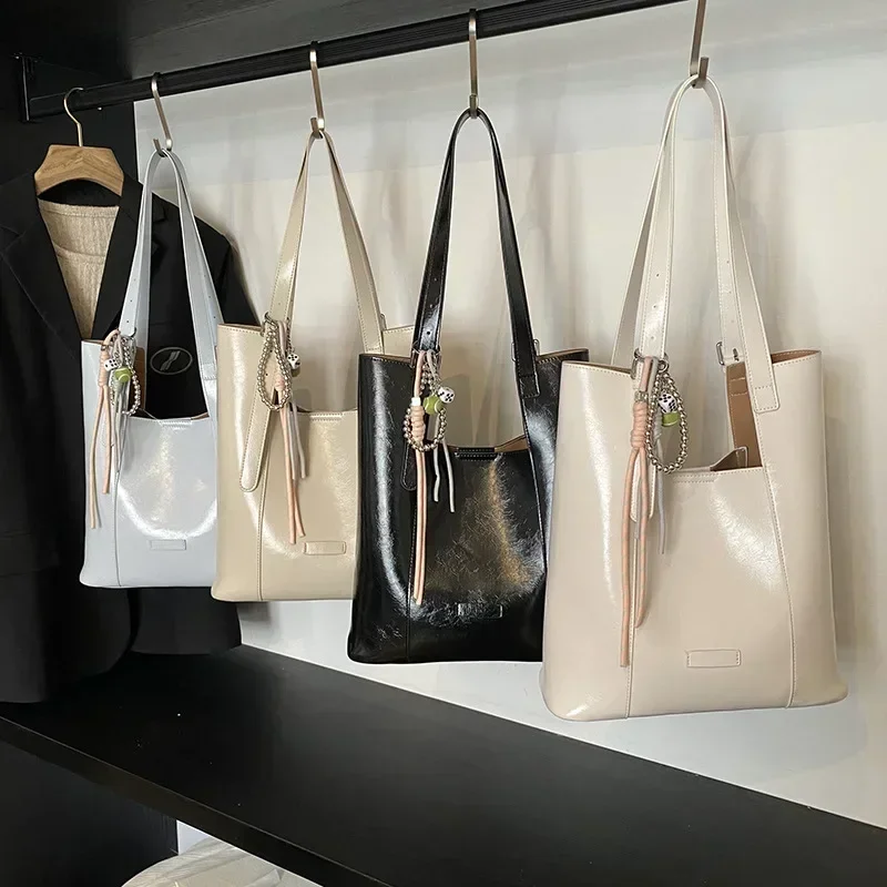 

2025 Quilted Vegan Leather Tote Women's Vintage Lightweight Shoulder Bag Bestseller Work Purse for Commute & Daily Essentials