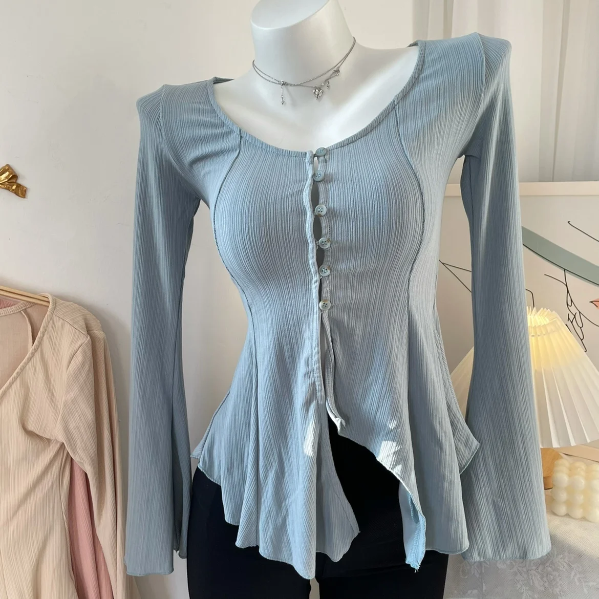 Kardigan Bayard Dr zapinany na guziki, damski, wiosenno-jesienny, modny, elegancki, z rękawami typu dzwonek.