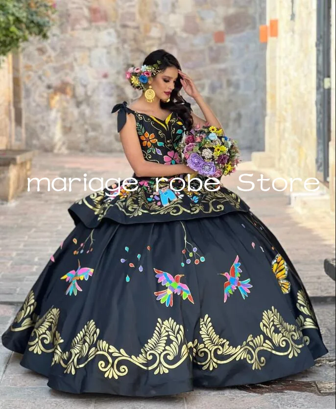 Black Mexican Charro Quinceanera Dresses Floral Embroidery Luxury vestido de 15 quinceañeras Corset Celebrity treintaeñera