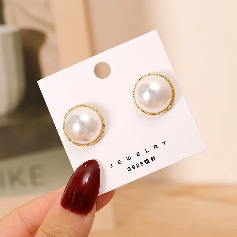 Big Round Stud Earrings for Women Korean Simple Button Imitation Pearl Brincos Temperament Jewelry Christmas Gift