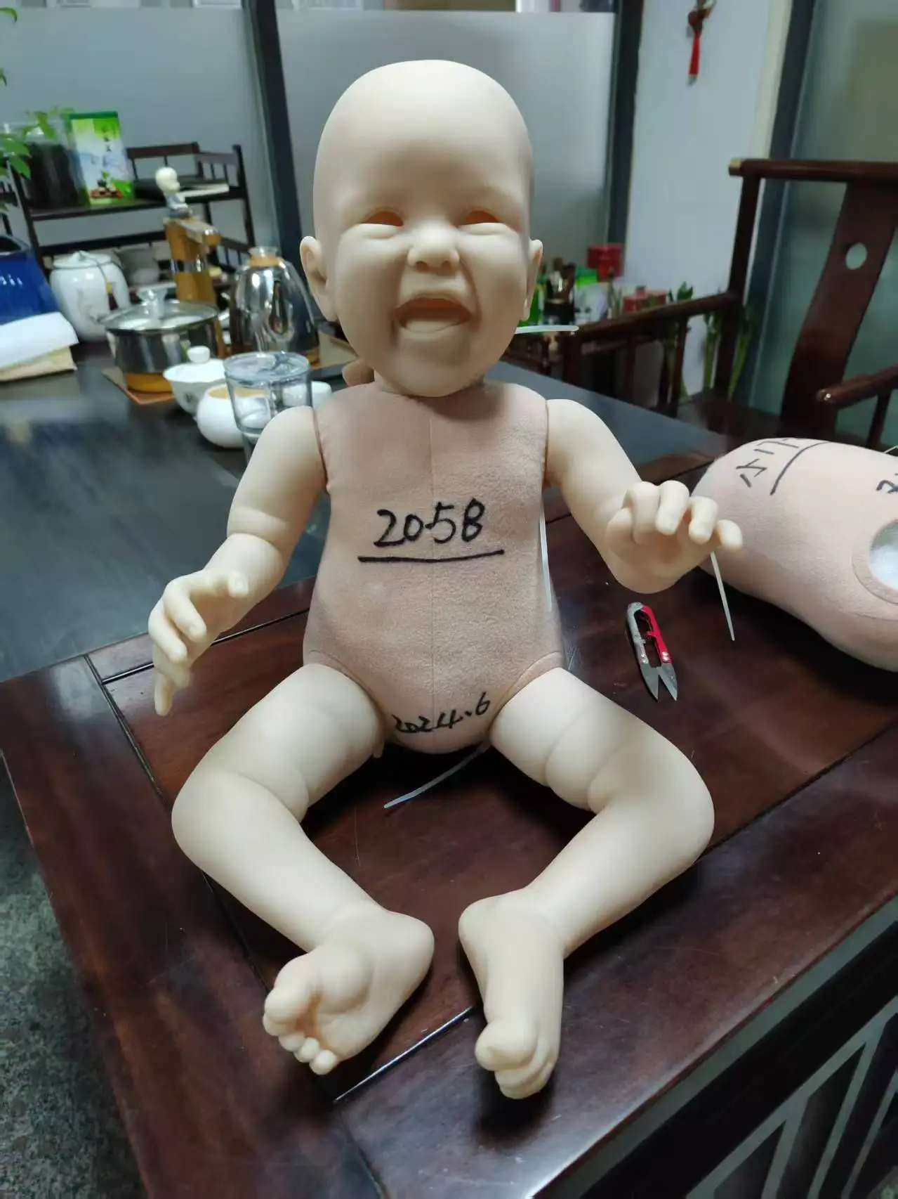 

FBBD индивидуальная ограниченная поставка 23 дюйма Reborn Baby Judy неокрашенный комплект DIY часть с тканевым корпусом Рождественский подарок