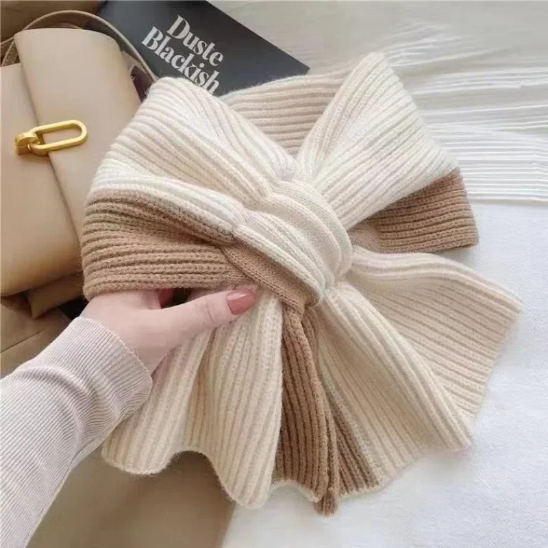 Girls' autumn and winter short cross scarf knitted all-matching neck neck bib Solid color matching winter warm scarf Fashion all