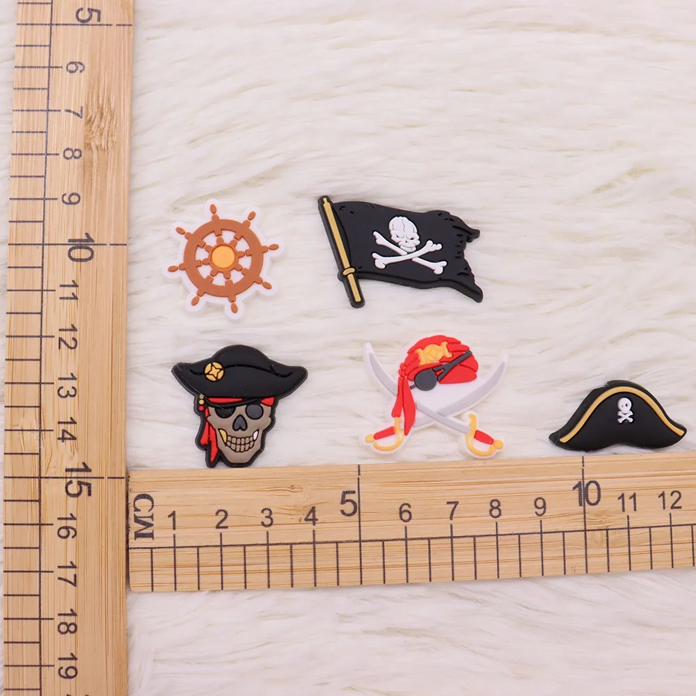 1pcs Pirate Flag Children Shoes Accessories Charms Cool Garden Shoe Buckle Decorations Fit Party Presents