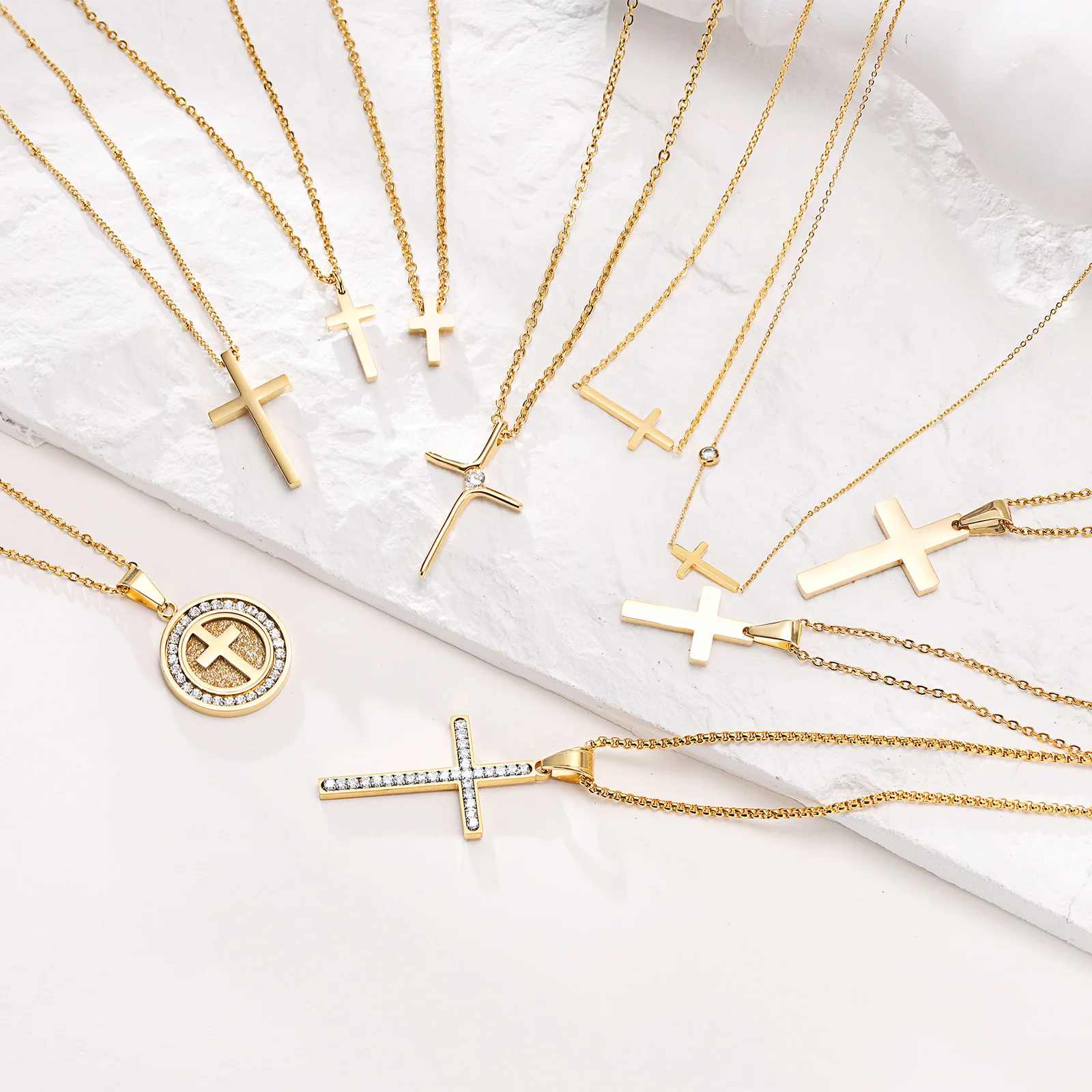 Cruz Cross Necklace… - image
