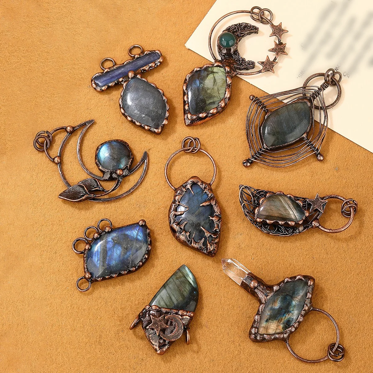Retro Labradorite Natural Stone Pendant for Man Necklace Jewelry Making Crystal Quartz Moon Charms Energy Rainbow Gem Stone x299