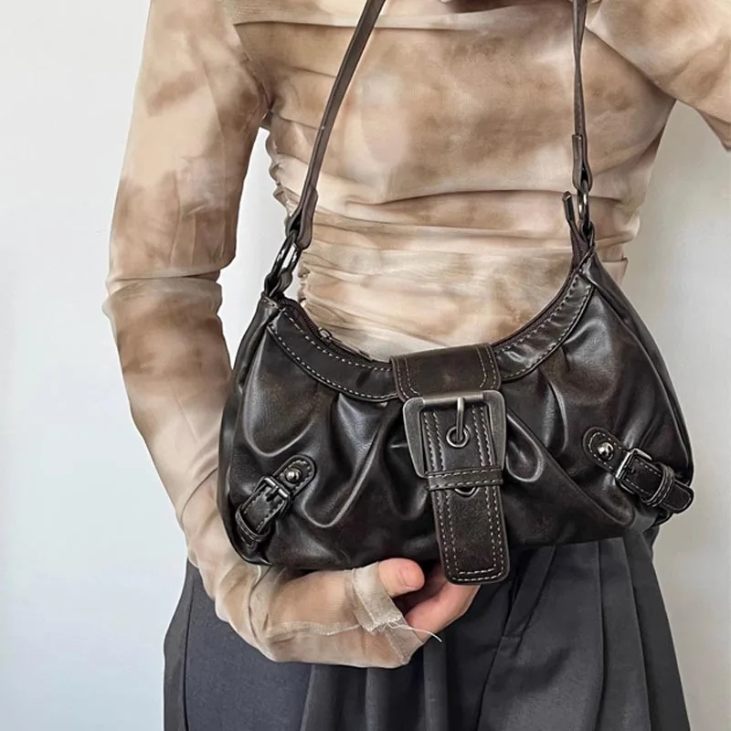 

Женская винтажная сумка на плечо для малышек под подмышками, женская пустолая потертая двухцветная кожаная сумка-тоут со складками и заклепками, сумка в форме полумесяца ﻿