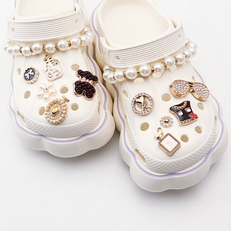 

Fashion DIY 3D Shoe Flower Shoe Charms Set Diamond Butterfly Pearl Flower Detachable Chain buckle Creative Shoe Decoration