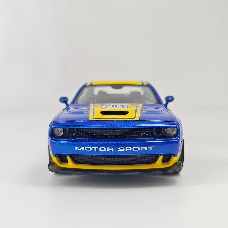 1:24 SRT Hellcat Sports Car Alloy Model Diecasts Model Car Collection Toy Gift Ornaments Gift