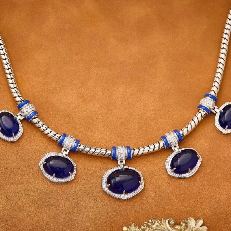 Kalung Gaya Koleksi Desainer W - Vintage Collectible Jewelry ulasan dan harga