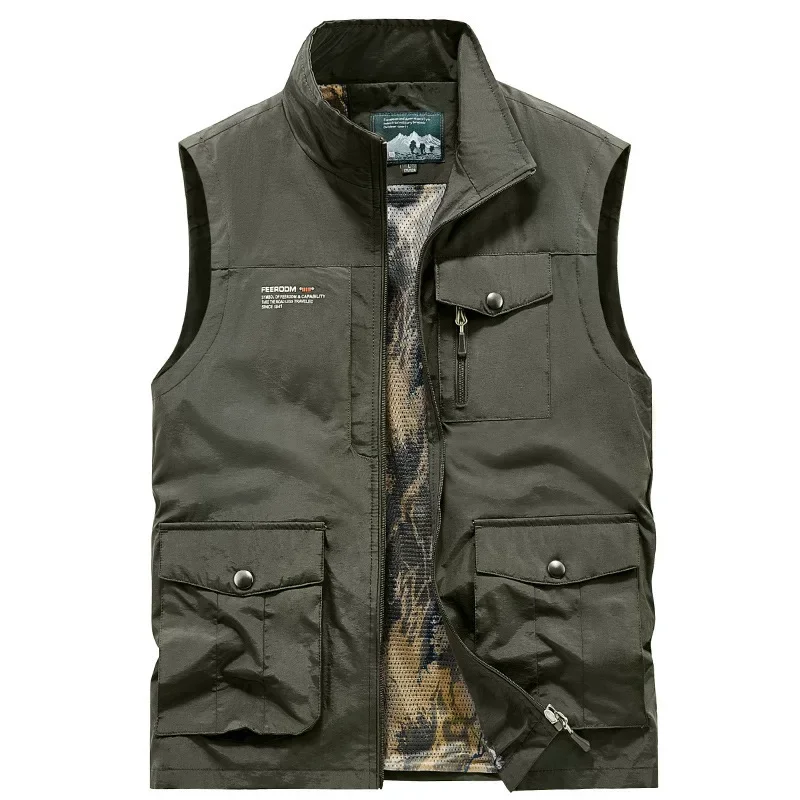 

2023 Trendy Spring and Autumn Multi-pocket Outdoor Sports Vest for Men's Middle-aged Waterproof Quick Drying Casual Shoulder