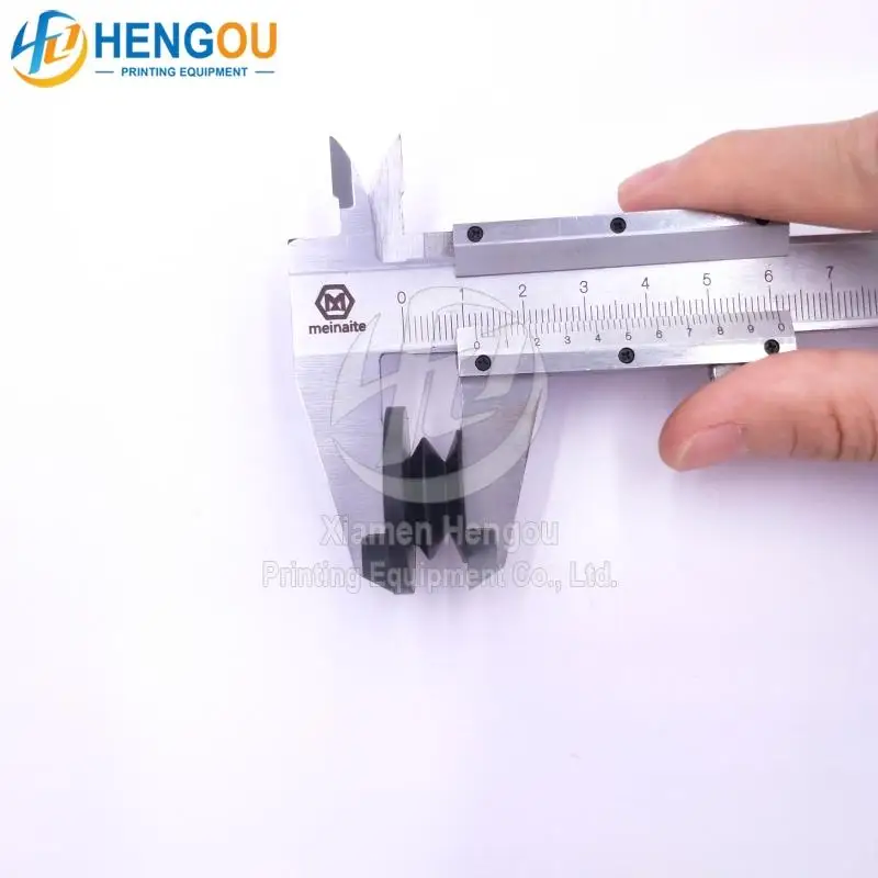 Black rubber sucker size 31x6x12mm