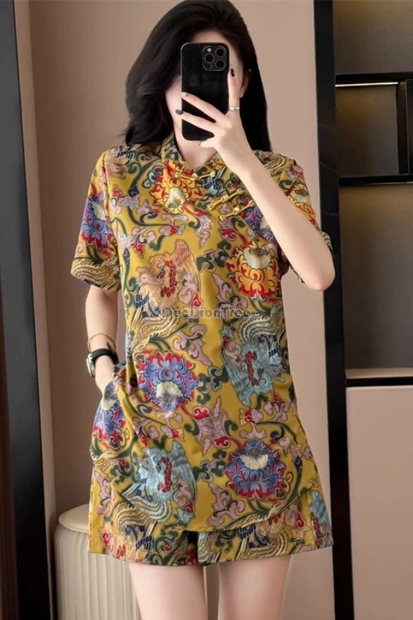 

2025 new chinese traditional style women's printed cheongsam short-sleeved top and shorts 2 piece retro fashion tang suit set