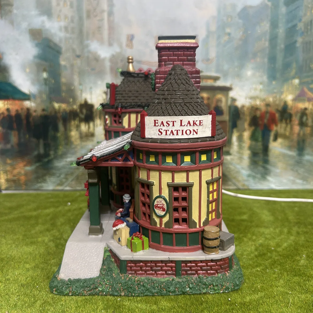 Lemax Ceramic Painted Night Lamp House East Lake Station Model Architecture Scene Ornament Home Decoration Gift