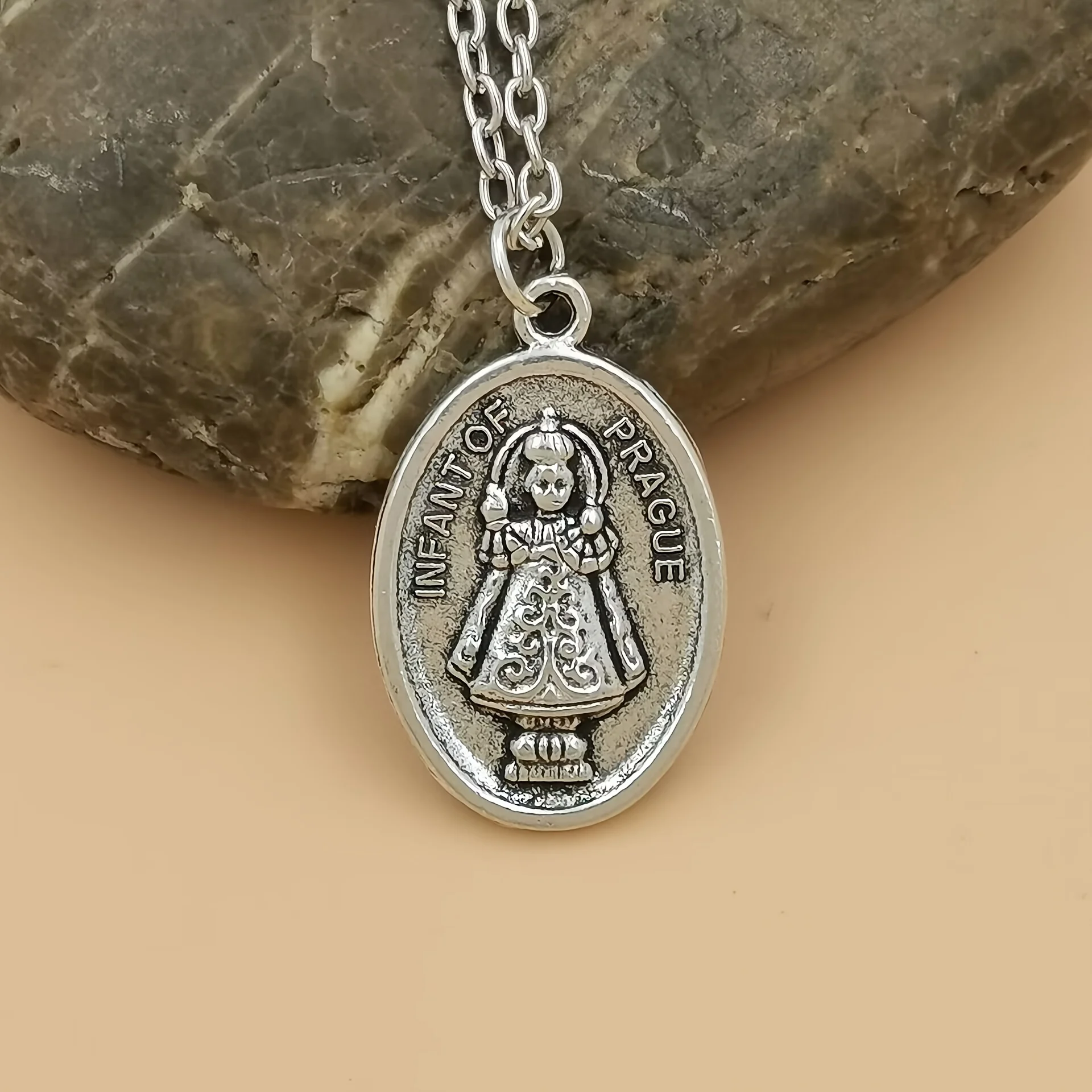1Pc INFANT OF PRAGUE Pendant Necklace, Men's Women's Amulets, Religious Jewelry A-913d