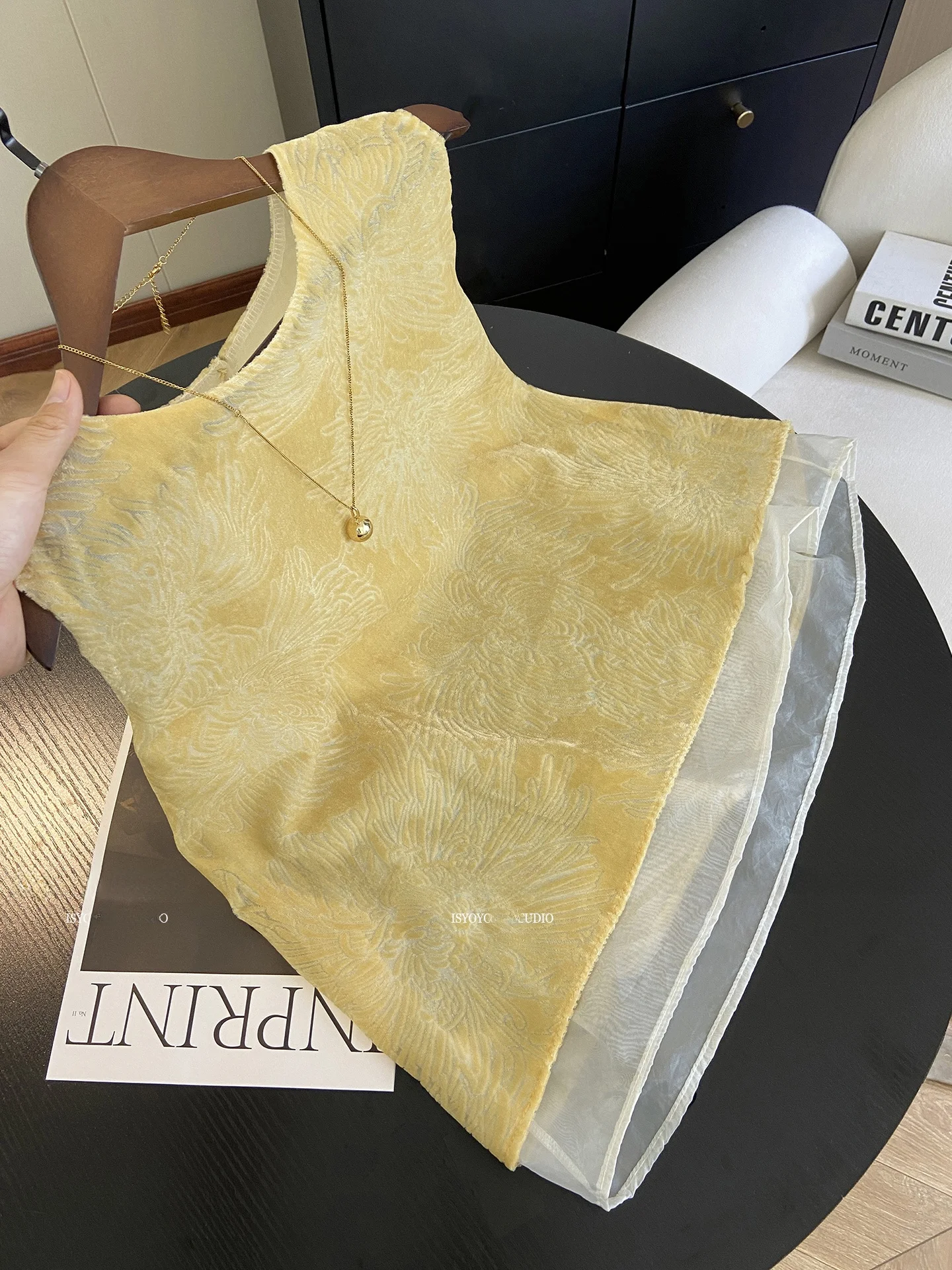 

Summer 2025 New Design Soft Sle Faionable All-Match Floing round Ne Svel irt Vest Women's Top Trendy