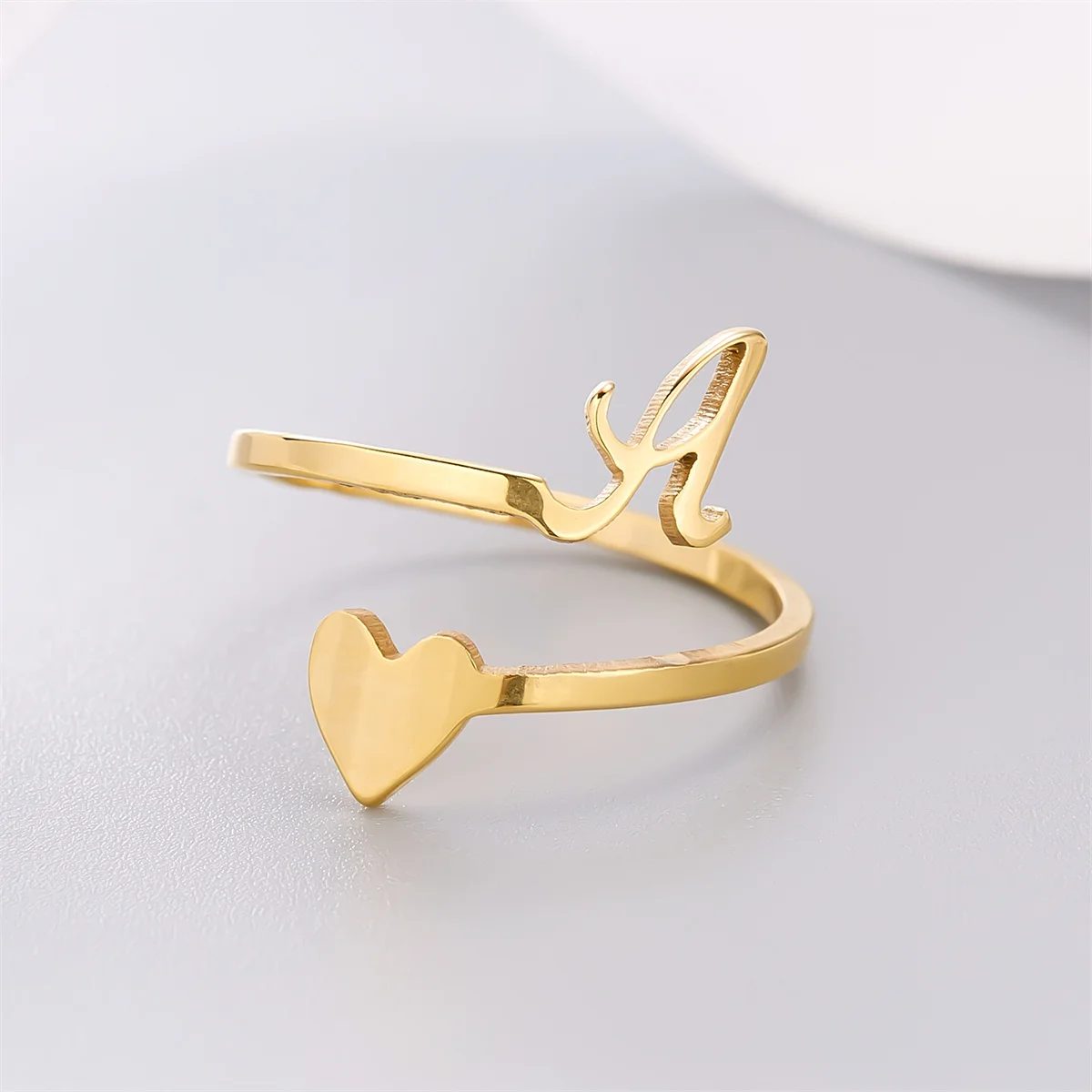 26 A-Z letras amor corazón anillos de apertura para Mujeres Hombres nombre de acero inoxidable alfabeto corazón anillos de dedo joyería de fiesta de cumpleaños