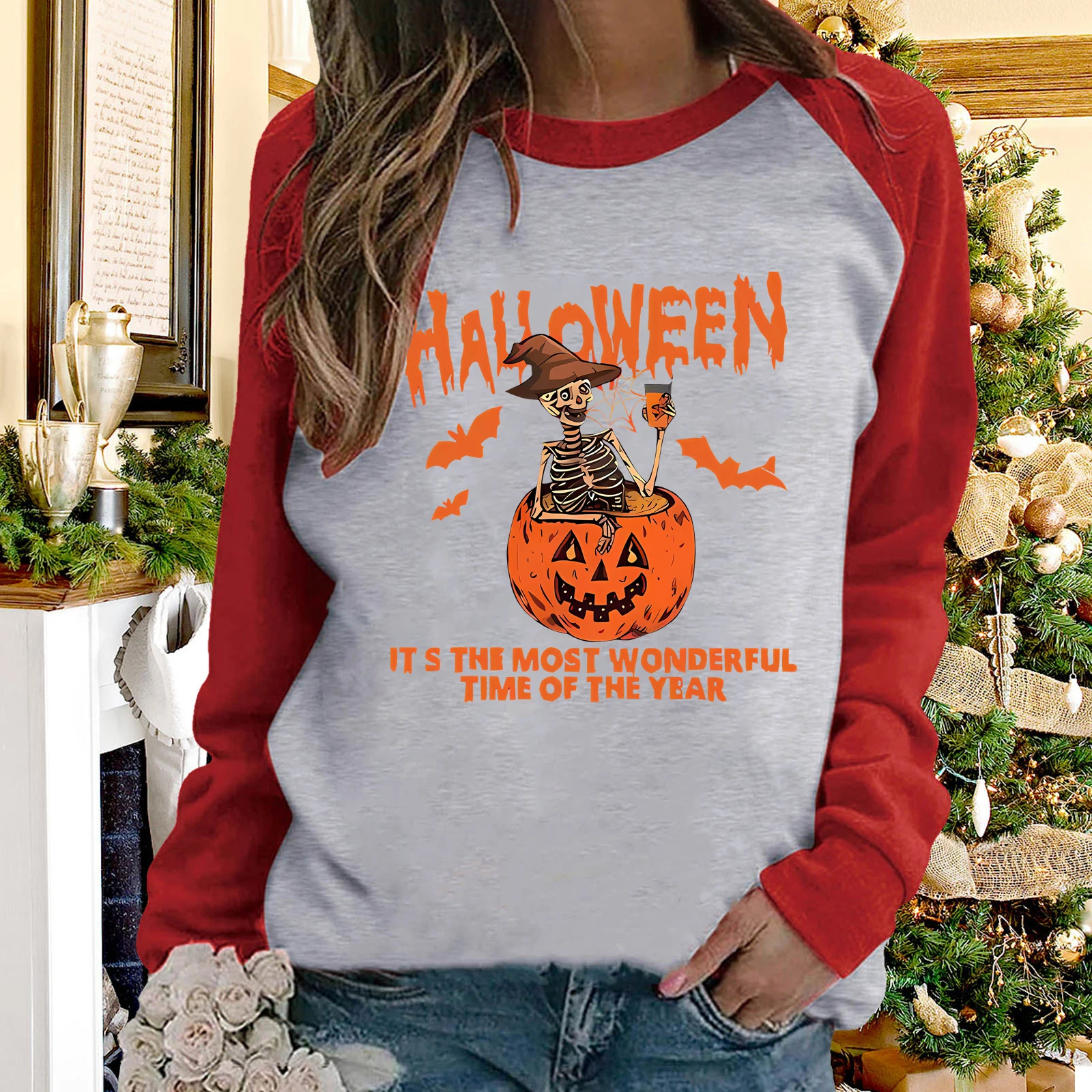 Halloween print t-shirt long sleeve crew neck casual top for spring & fall women\'s clothingStylish grey T-shirt with red sleeves