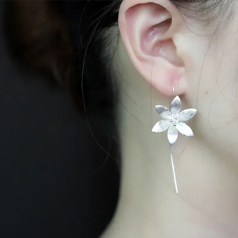 New Creative Flowers Long Earrings for Women Ethnic Style Fashion Lotus Temperament Ear Hooks Wedding Jewelry Accessories