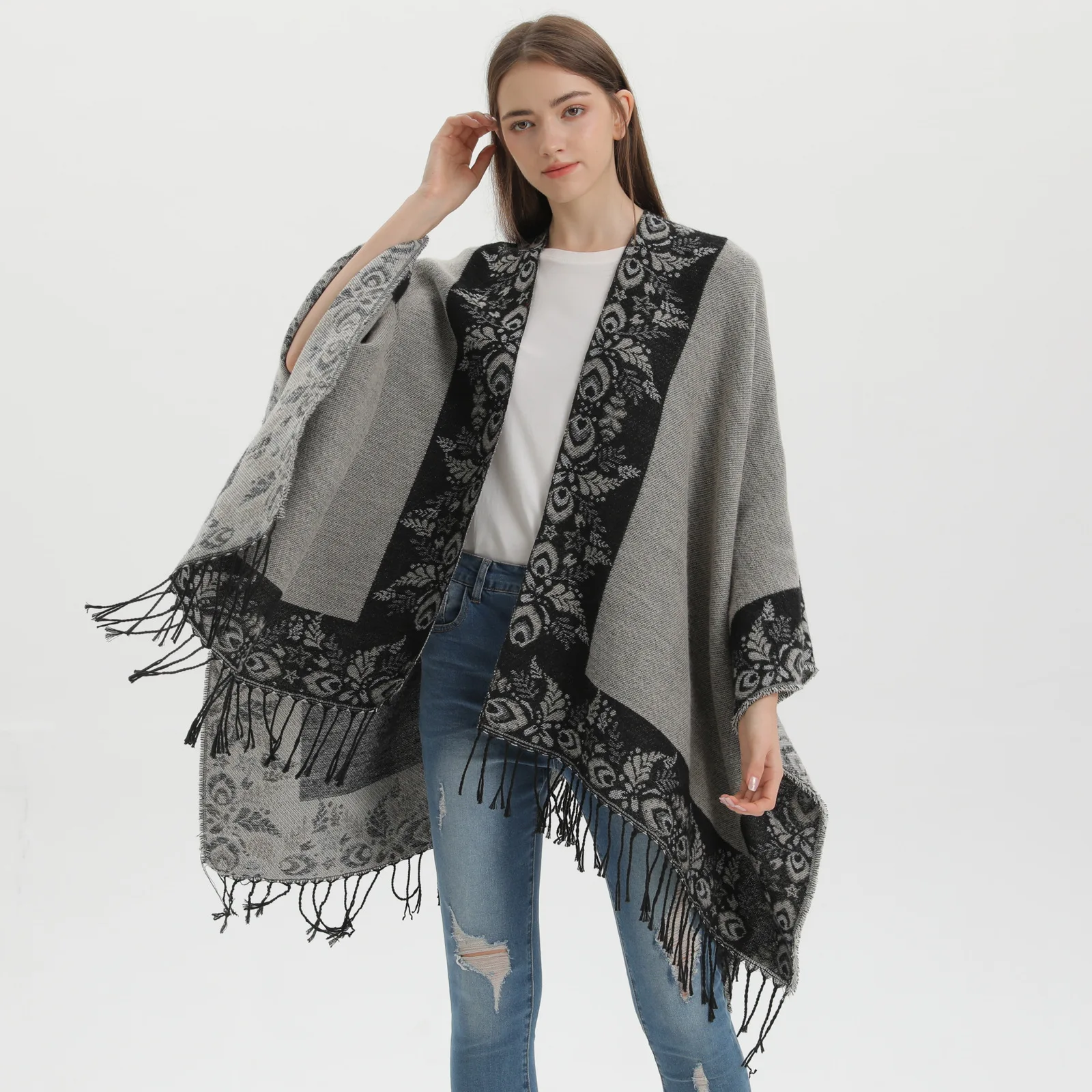 

Warmth Knitted Winter Faion Women's awl with Fringe New Arrival Autumn Winter Camere Wrap Scarf Ele Sliver ey
