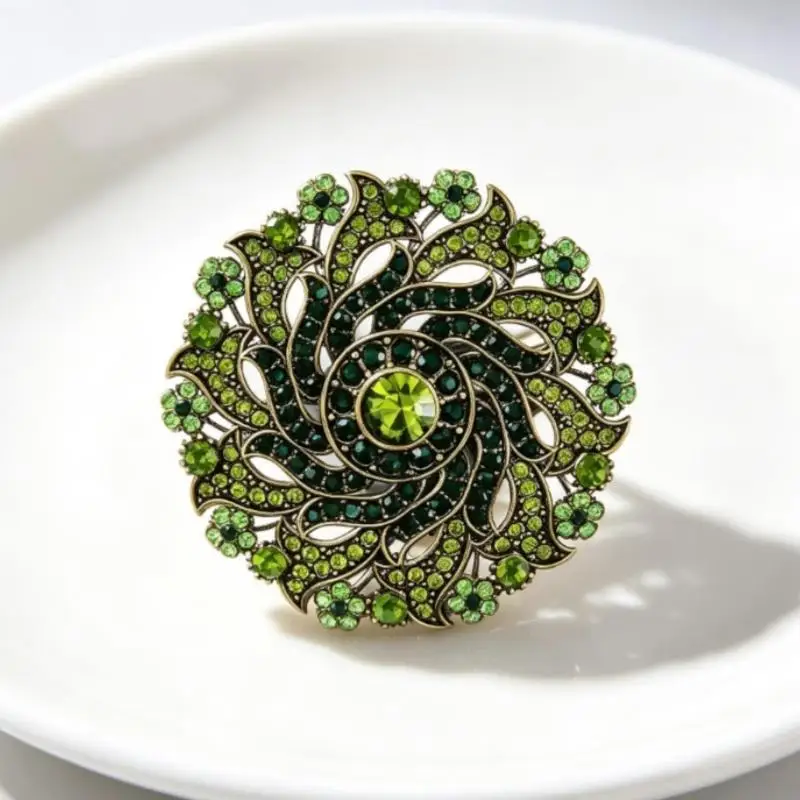 Vintage Antique Bronze Brooch Sparkling Green Rhinestone Floral Design For Wedding Evening Party Daily Outfits Decoration